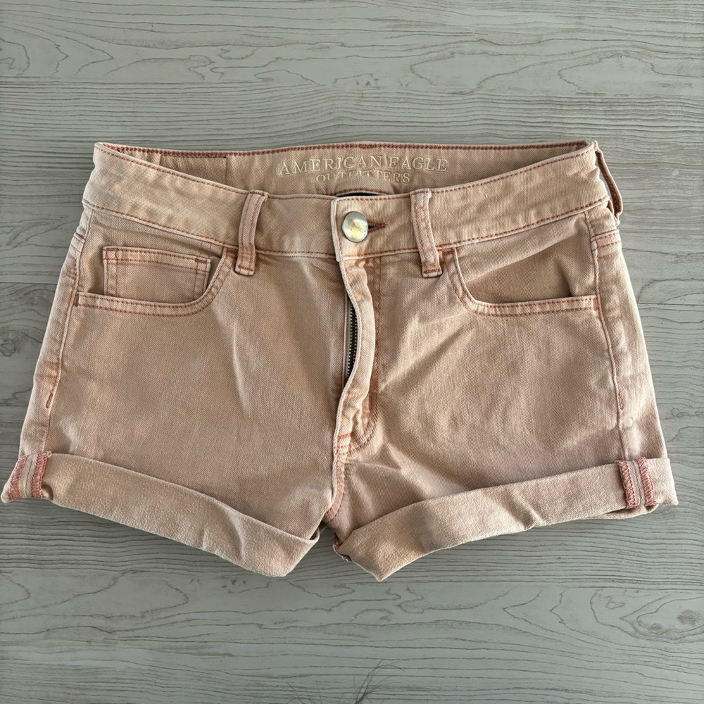 American Eagle High-rise short size 4
